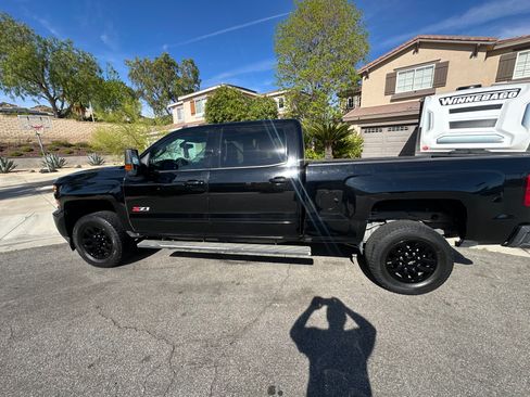 Used 2016 Chevrolet Silverado 2500 LT w/ Midnight Edition AWD/4WD image 1