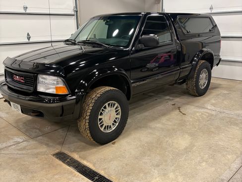 Used 1998 GMC Sonoma SLS w/ Highrider Suspension Pkg image 11