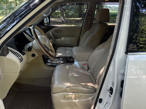 Used 2015 INFINITI QX80 4WD w/ 22" Wheel Package image 4