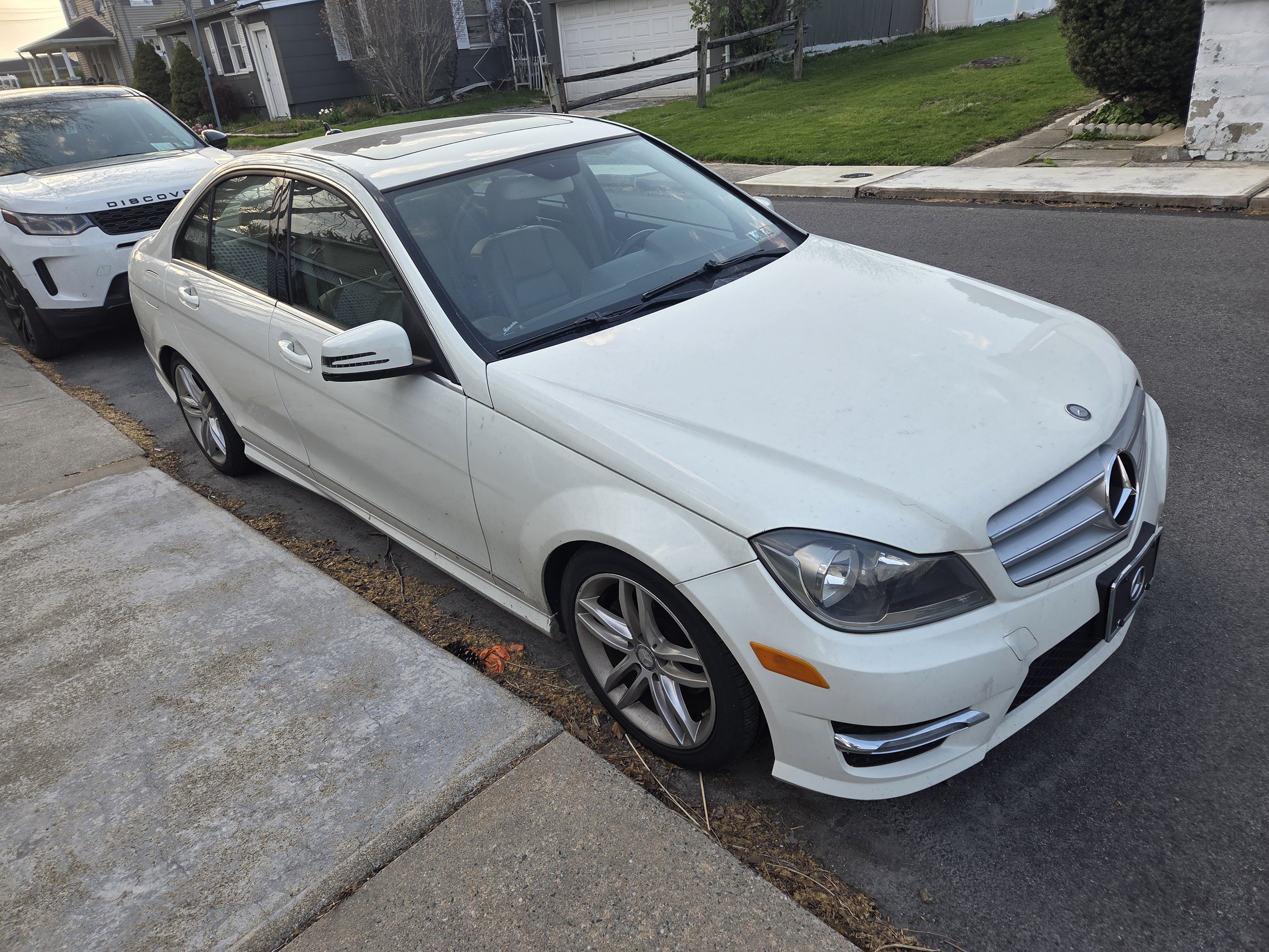 Used 2012 Mercedes-Benz C 300 4MATIC Sedan image 1