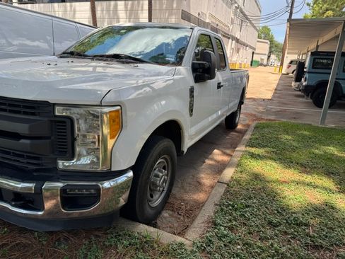Used 2017 Ford F250 XL w/ Power Equipment Group RWD image 6
