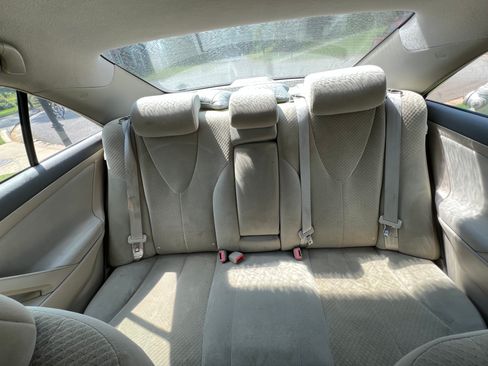 Used 2009 Toyota Camry LE FWD image 8