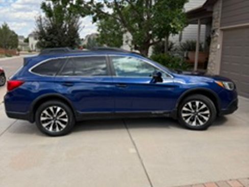 Used 2015 Subaru Outback 2.5i Limited AWD/4WD image 4