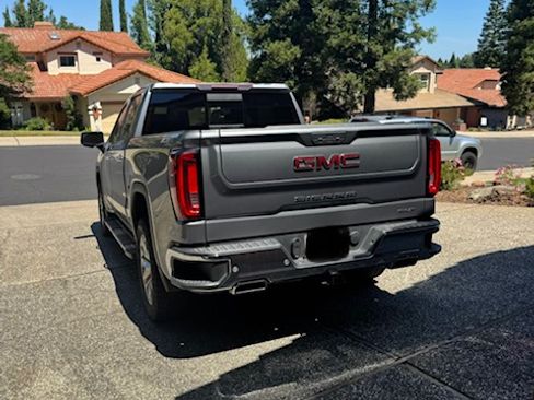 Used 2019 GMC Sierra 1500 SLT w/ SLT Premium Plus Package AWD/4WD image 8