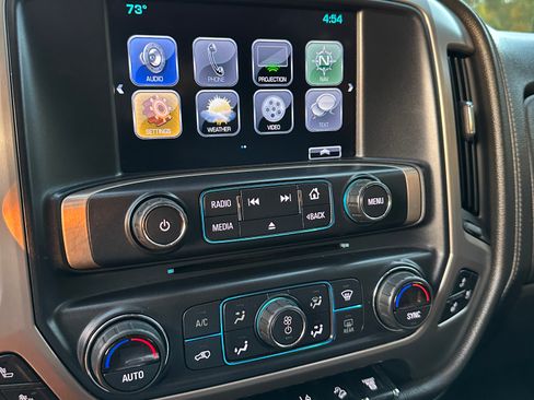 Used 2018 GMC Sierra 2500 Denali w/ Duramax Plus Package image 21