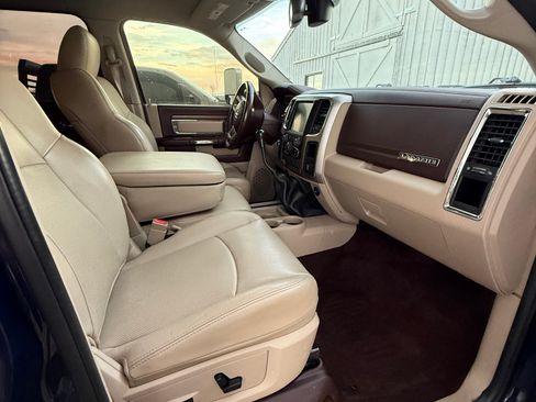 Used 2017 RAM 2500 Laramie image 11