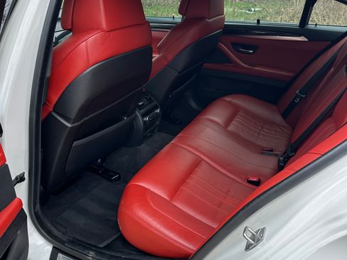 Used 2013 BMW M5 image 11