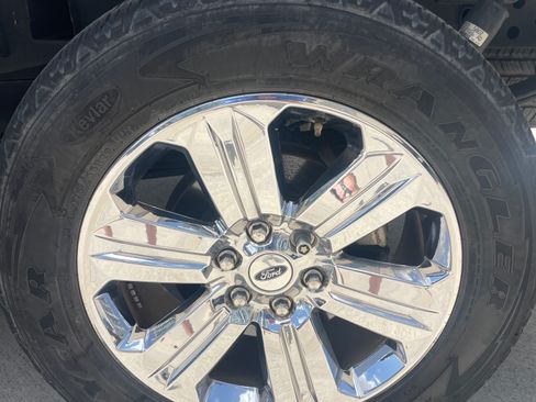 Used 2019 Ford F150 XLT w/ Equipment Group 302A Luxury image 4