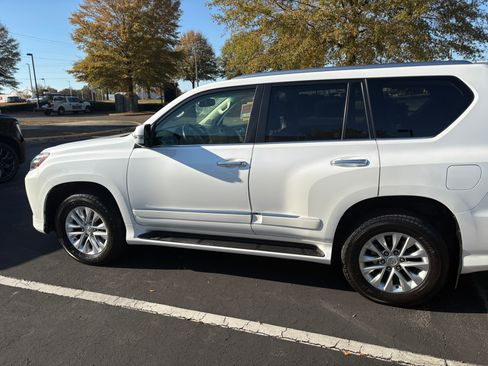 Used 2018 Lexus GX 460 Premium image 15