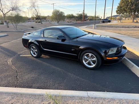 Used 2006 Ford Mustang GT image 1