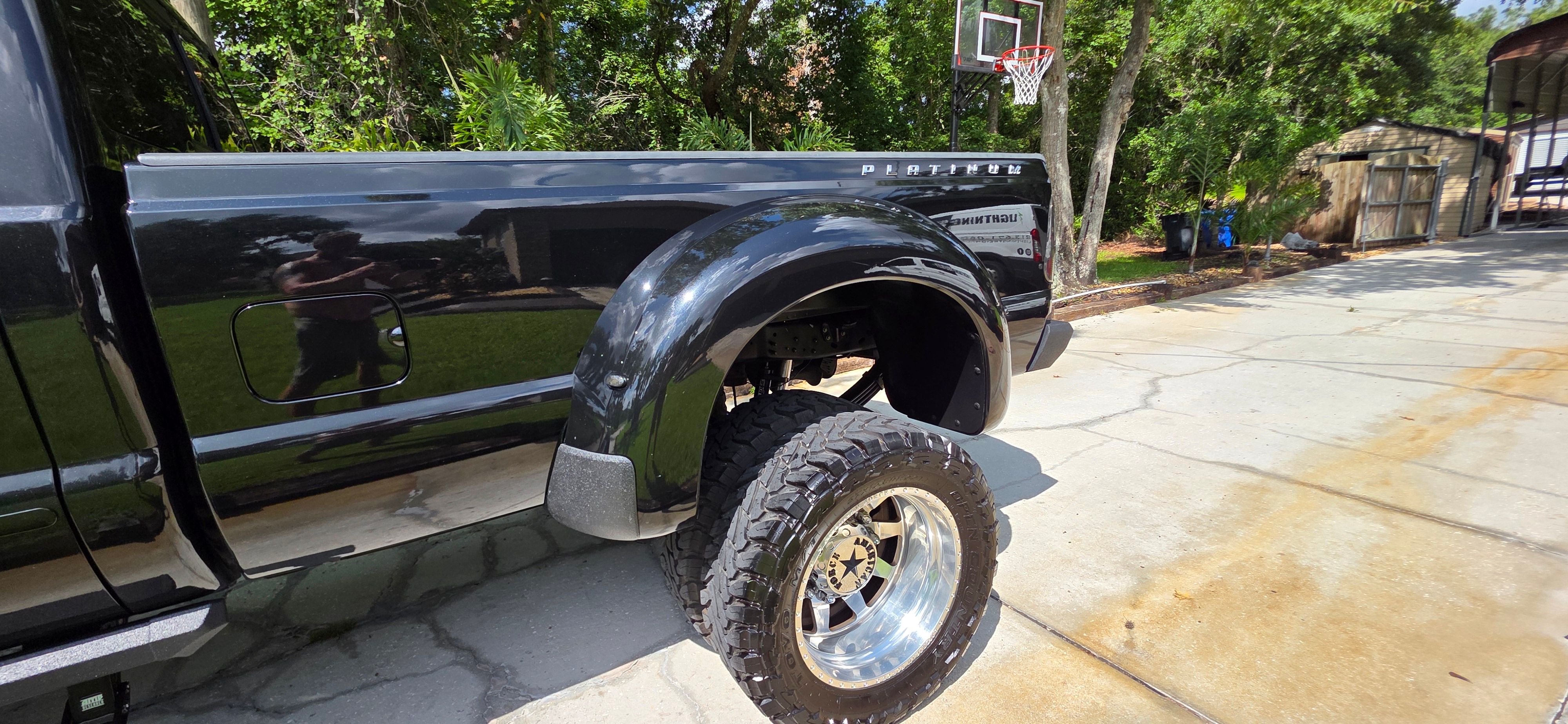 Used 2013 Ford F350 Platinum w/ FX4 Off Road Pkg AWD/4WD image 8