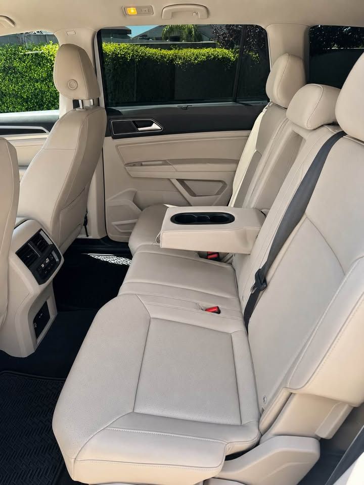 Used 2019 Volkswagen Atlas SEL AWD/4WD image 2