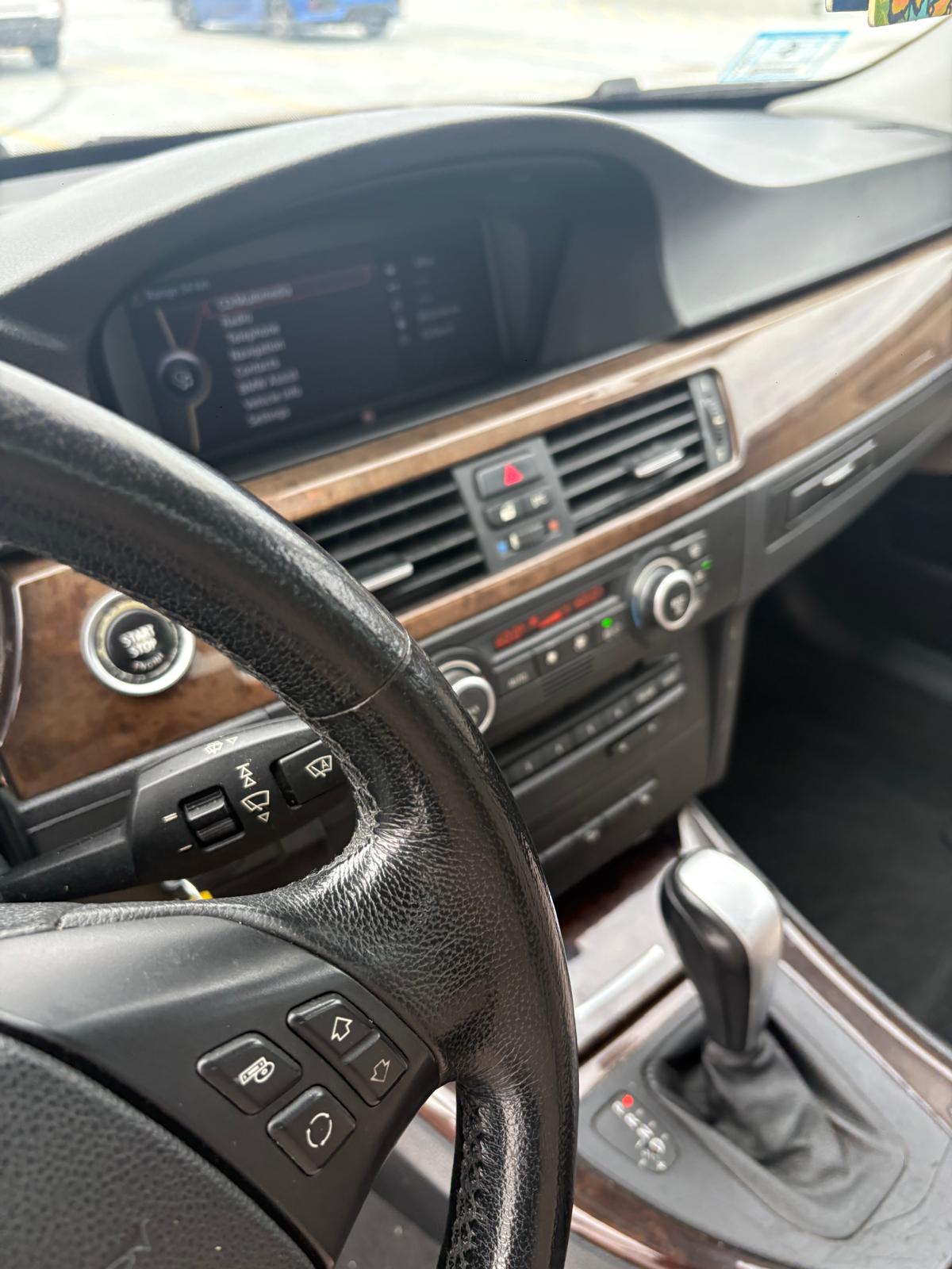 Used 2009 BMW 328i xDrive Sedan AWD/4WD image 12