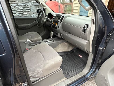 Used 2014 Nissan Frontier SV w/ SV Value Truck Package image 16