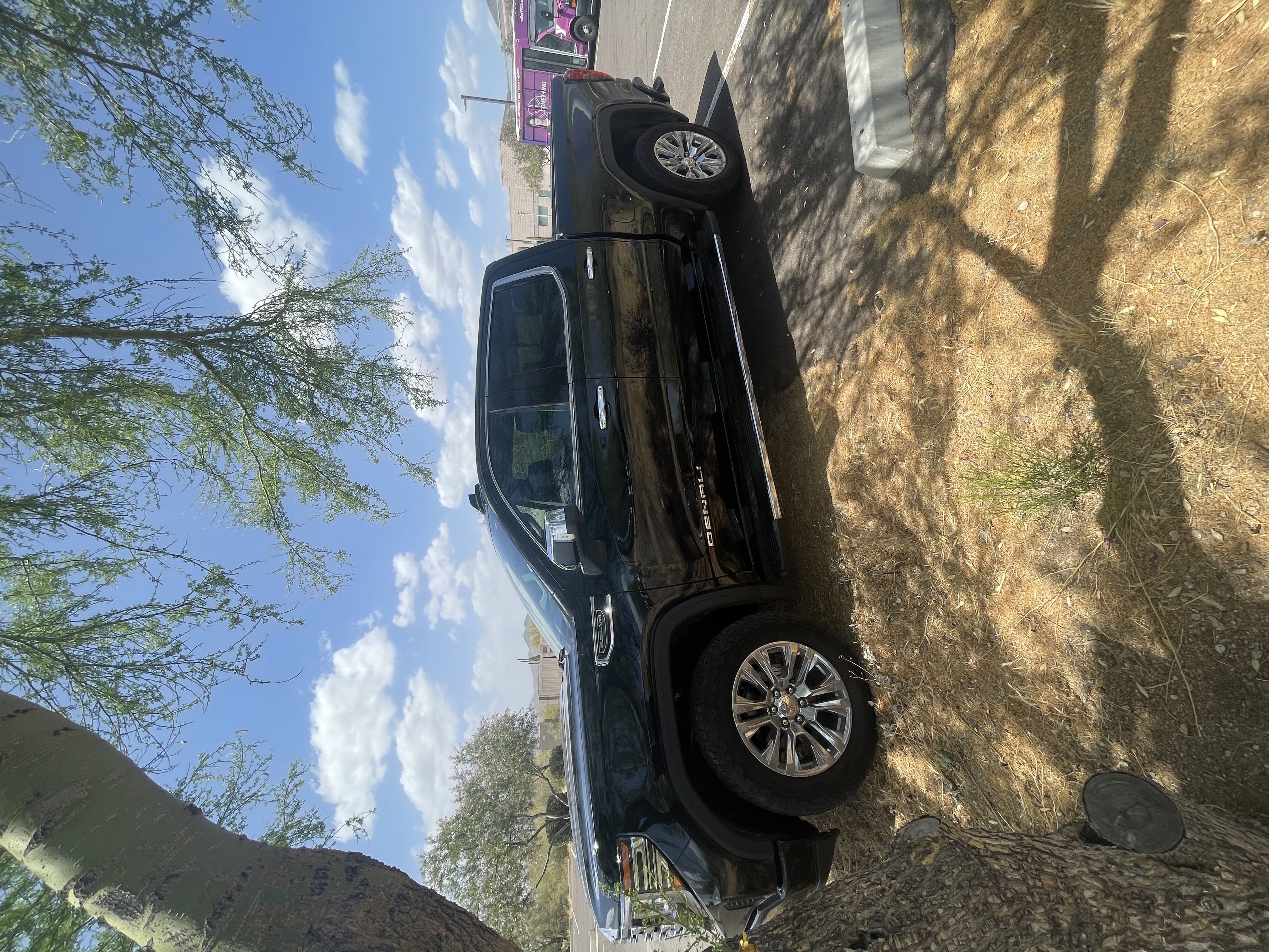 Used 2024 GMC Sierra 1500 Denali w/ Technology Package AWD/4WD image 1