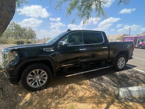 Used 2024 GMC Sierra 1500 Denali w/ Technology Package AWD/4WD image 1