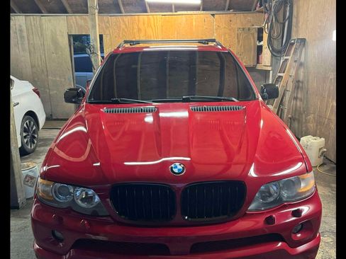 Used 2005 BMW X5 4.8is image 2