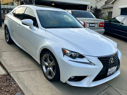 Used 2015 Lexus IS 350 image 2