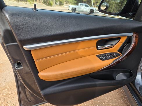 Used 2018 BMW 340i xDrive 340i xDrive Sedan 4D image 15