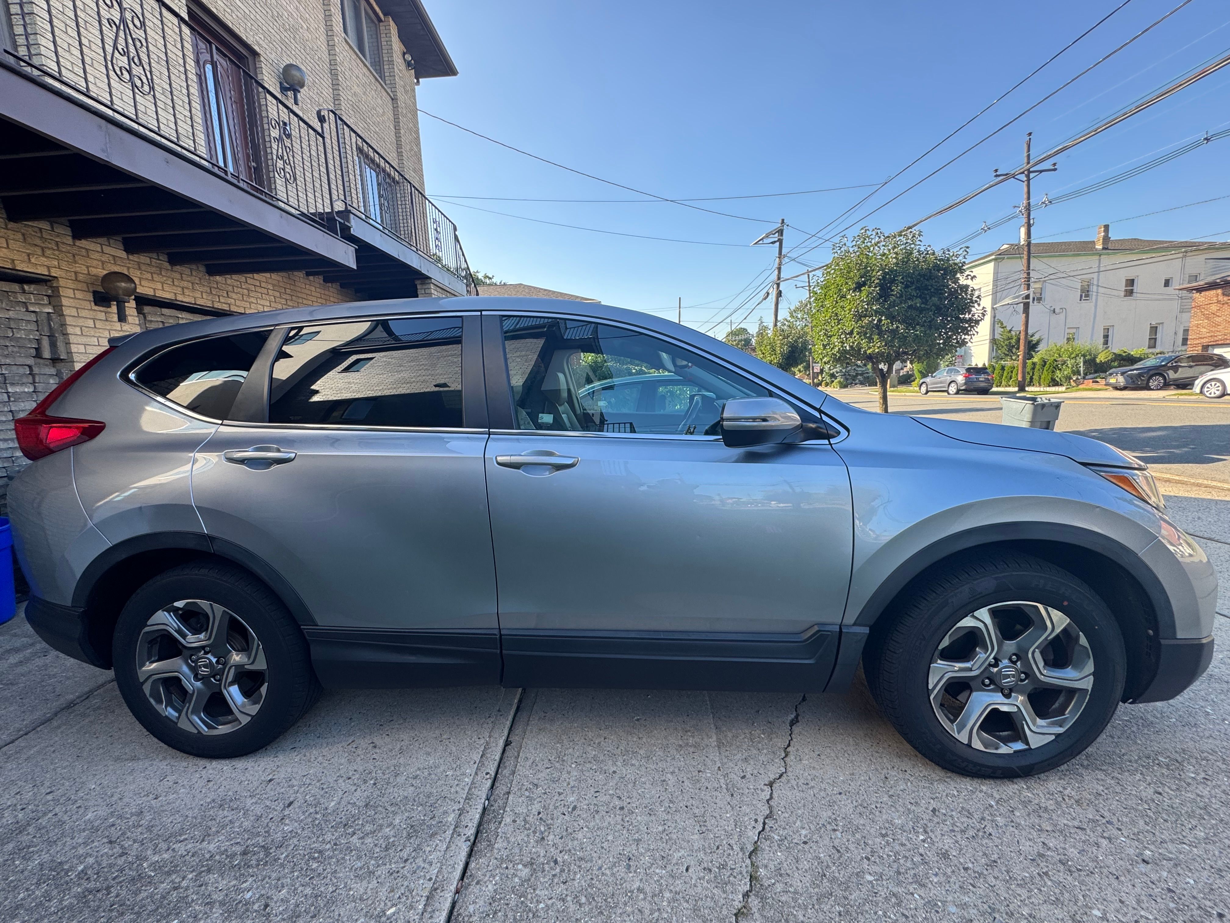 Used 2019 Honda CR-V EX-L image 2