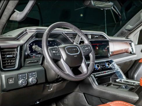 Used 2024 GMC Sierra 2500 Denali Ultimate image 16