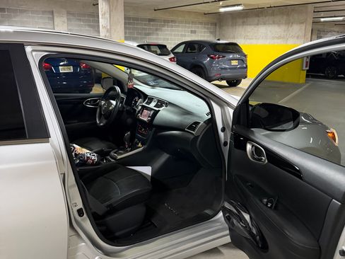 Used 2018 Nissan Sentra SV image 9