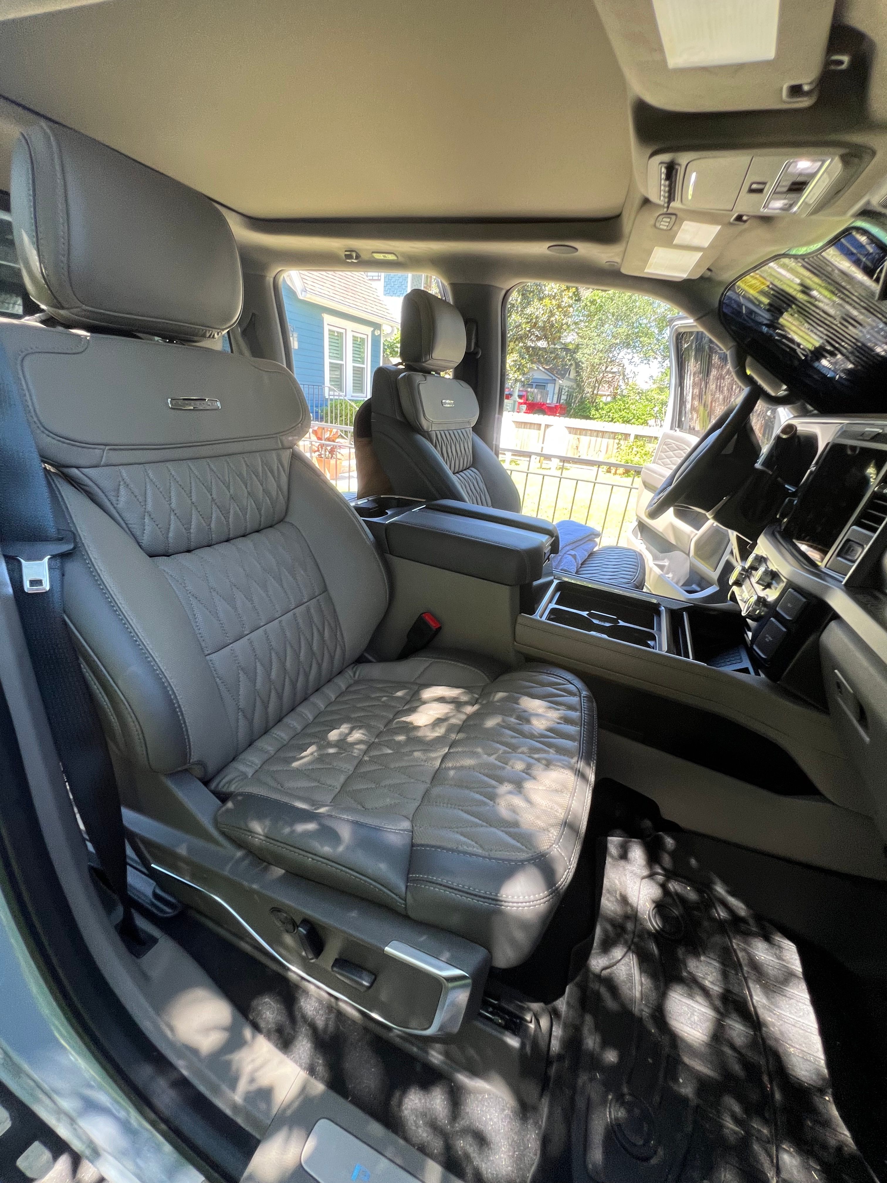 Used 2025 Ford F250 Platinum w/ Platinum Plus Package AWD/4WD image 27