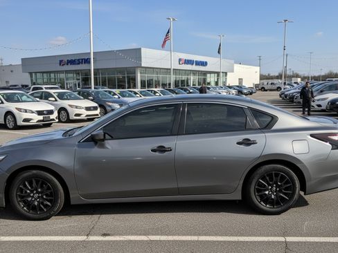 Used 2016 Nissan Altima 2.5 S w/ Power Driver Seat Package image 7
