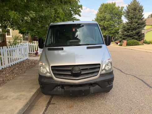 Used 2016 Mercedes-Benz Sprinter 2500 image 4
