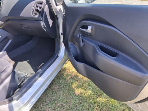 Used 2013 Kia Rio LX FWD image 15