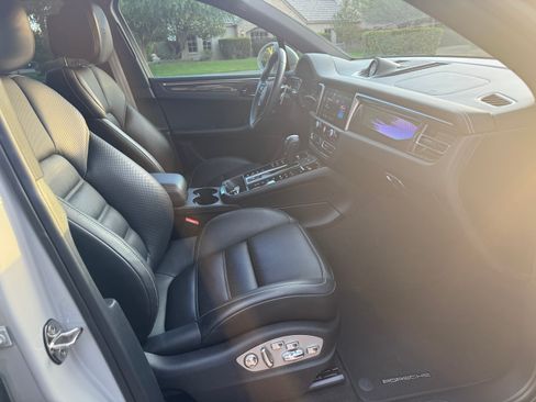 Used 2022 Porsche Macan GTS image 8
