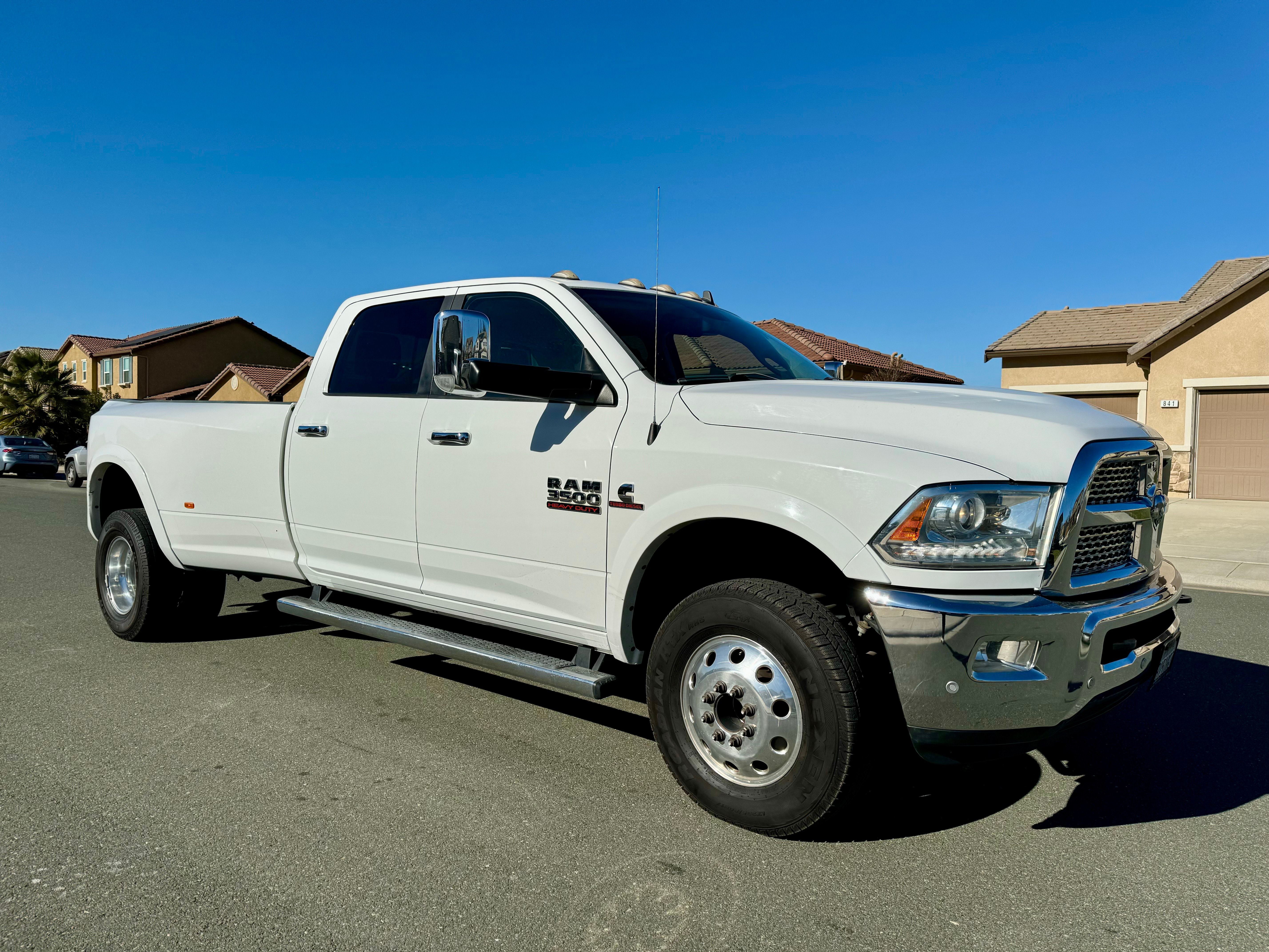 Used 2017 RAM 3500 Laramie AWD/4WD image 2