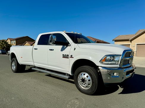 Used 2017 RAM 3500 Laramie image 2