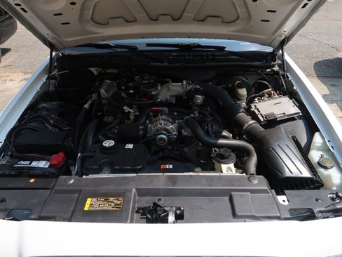 Used 2008 Ford Crown Victoria Police Interceptor image 5