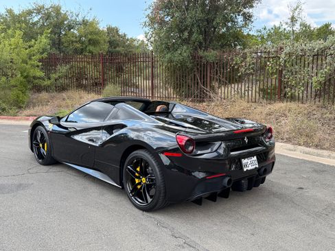 Used 2017 Ferrari 488 Spider RWD image 4