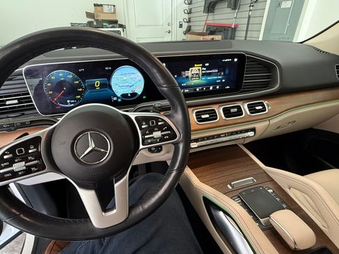 Used 2021 Mercedes-Benz GLE 350 image 4