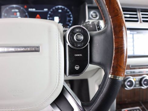Used 2015 Land Rover Range Rover Supercharged image 8