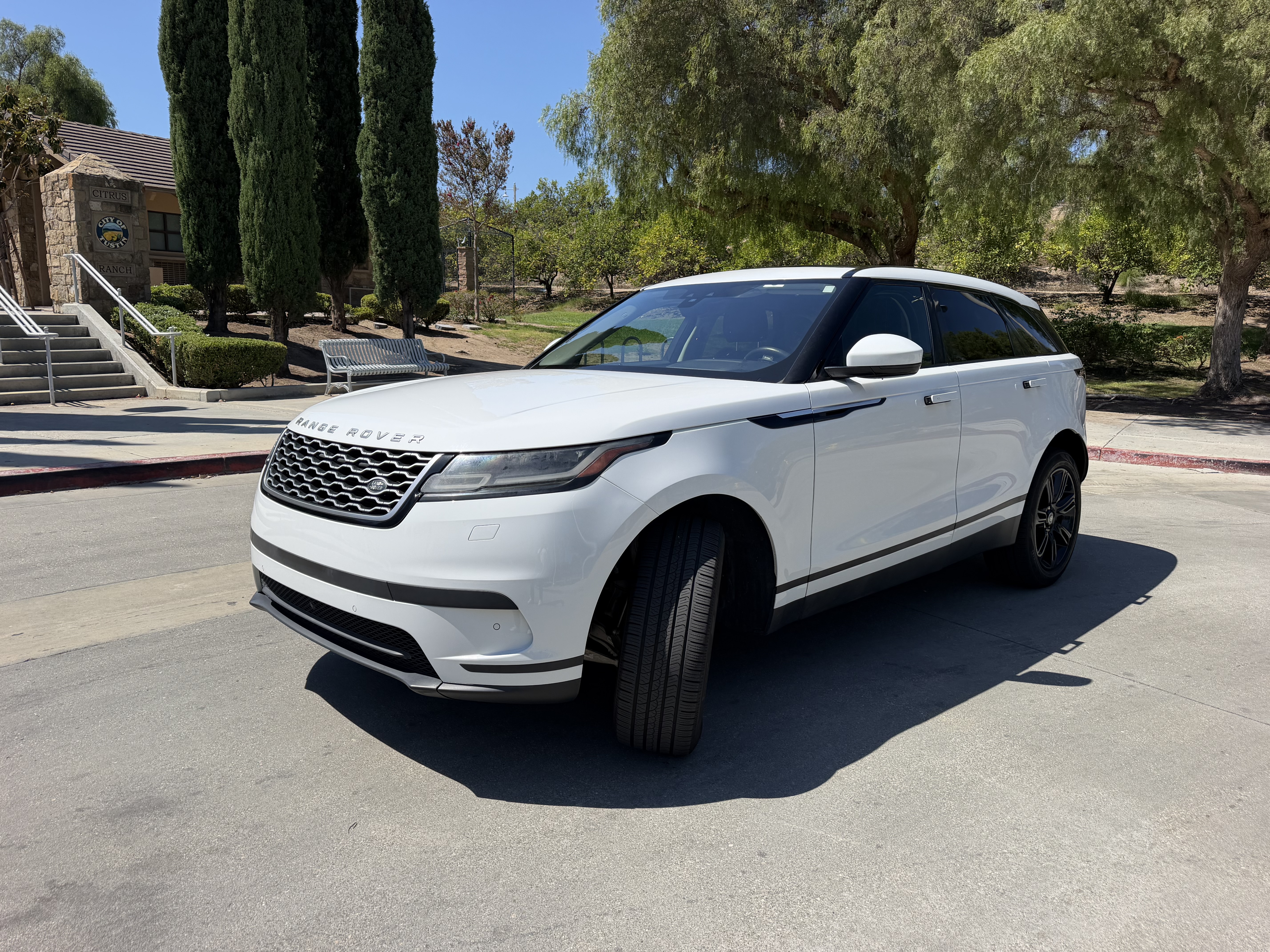Used 2020 Land Rover Range Rover Velar S AWD/4WD image 5