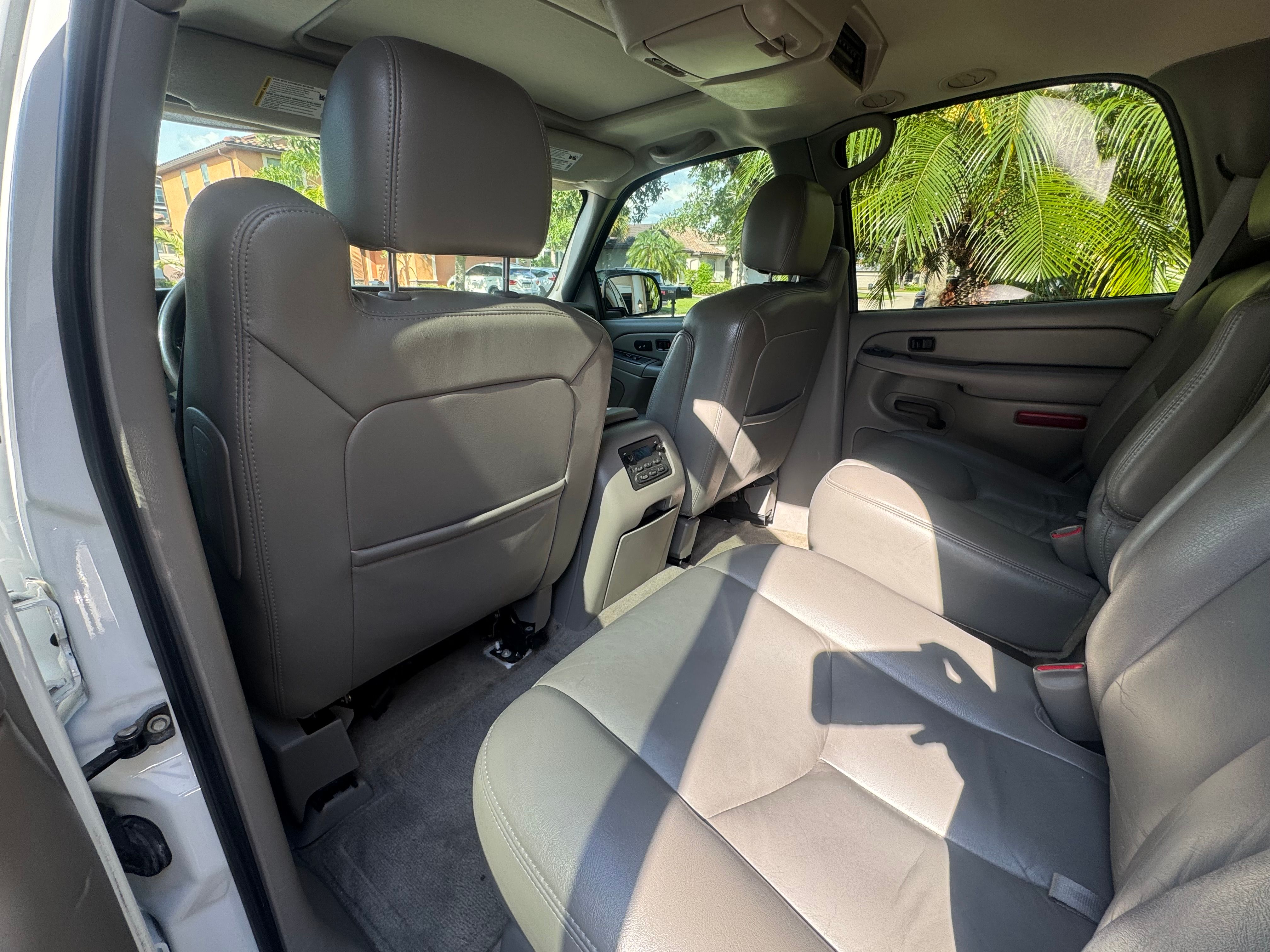 Used 2005 GMC Yukon SLT w/ SLT Preferred Equipment Group RWD image 20
