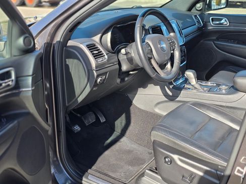 Used 2019 Jeep Grand Cherokee Limited image 12