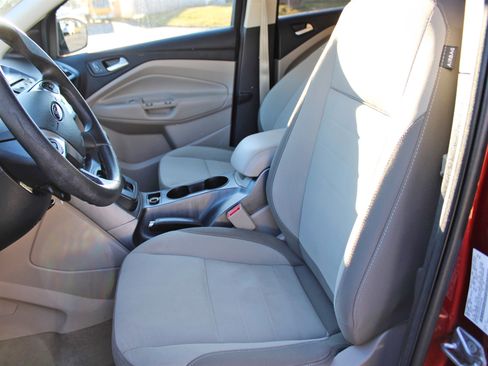Used 2014 Ford Escape SE image 19
