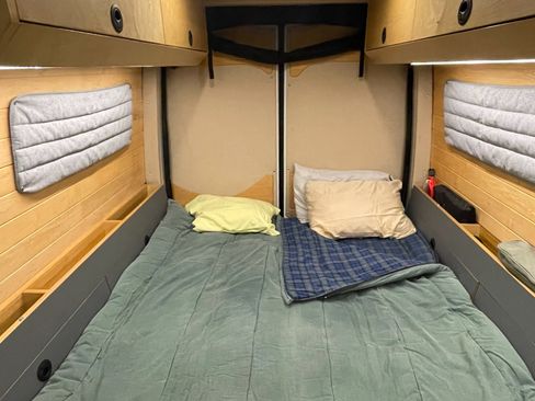 Used 2019 Mercedes-Benz Sprinter 2500 image 17