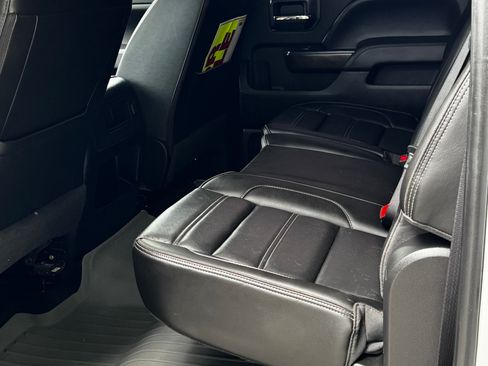Used 2018 GMC Sierra 3500 Denali image 8