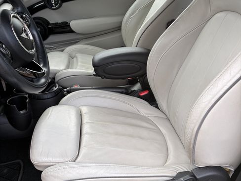 Used 2015 MINI Cooper 2-Door Hardtop image 9