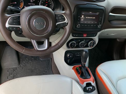 Used 2017 Jeep Renegade Limited AWD/4WD image 11