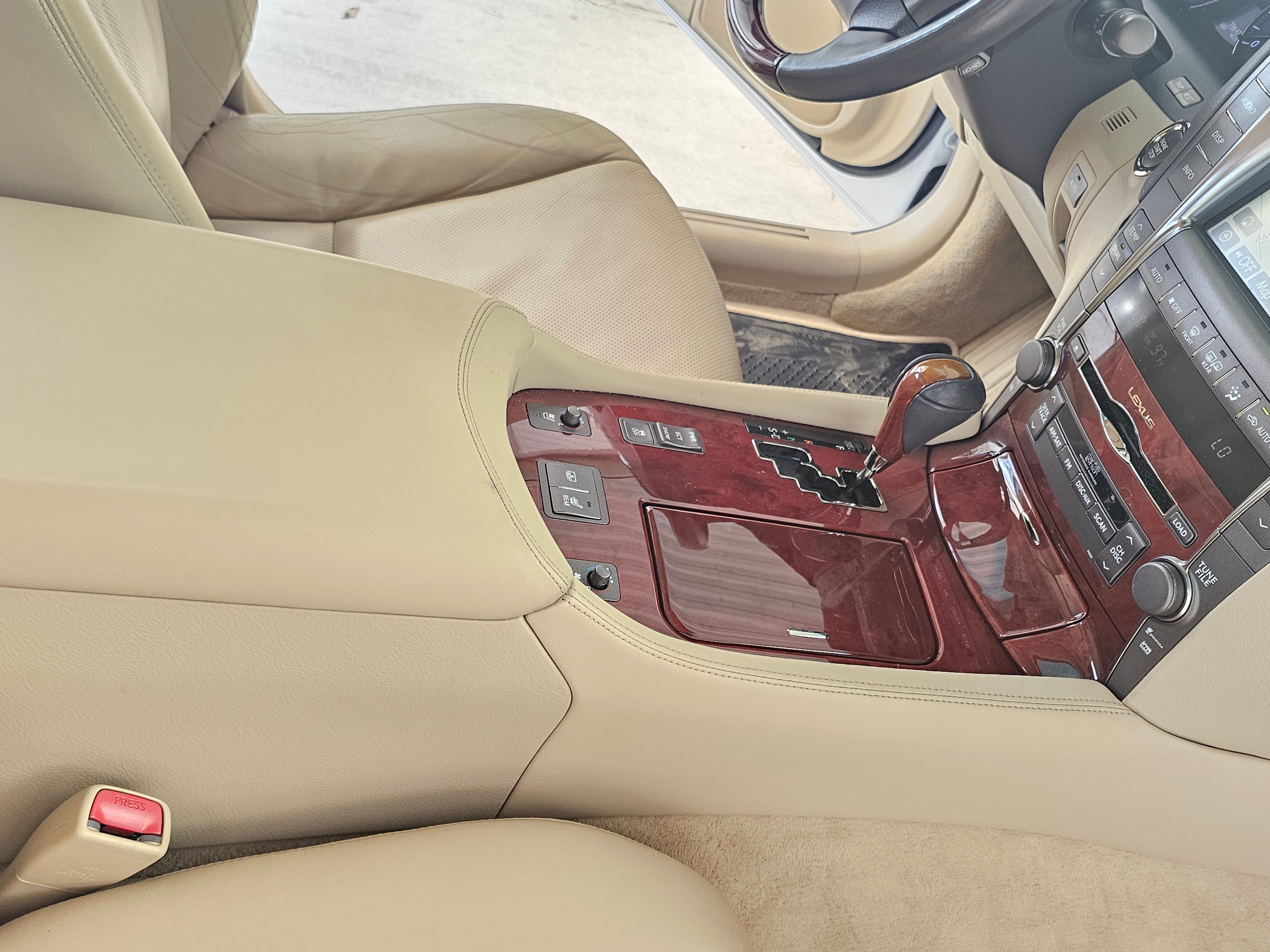 Used 2008 Lexus LS 460 RWD image 19
