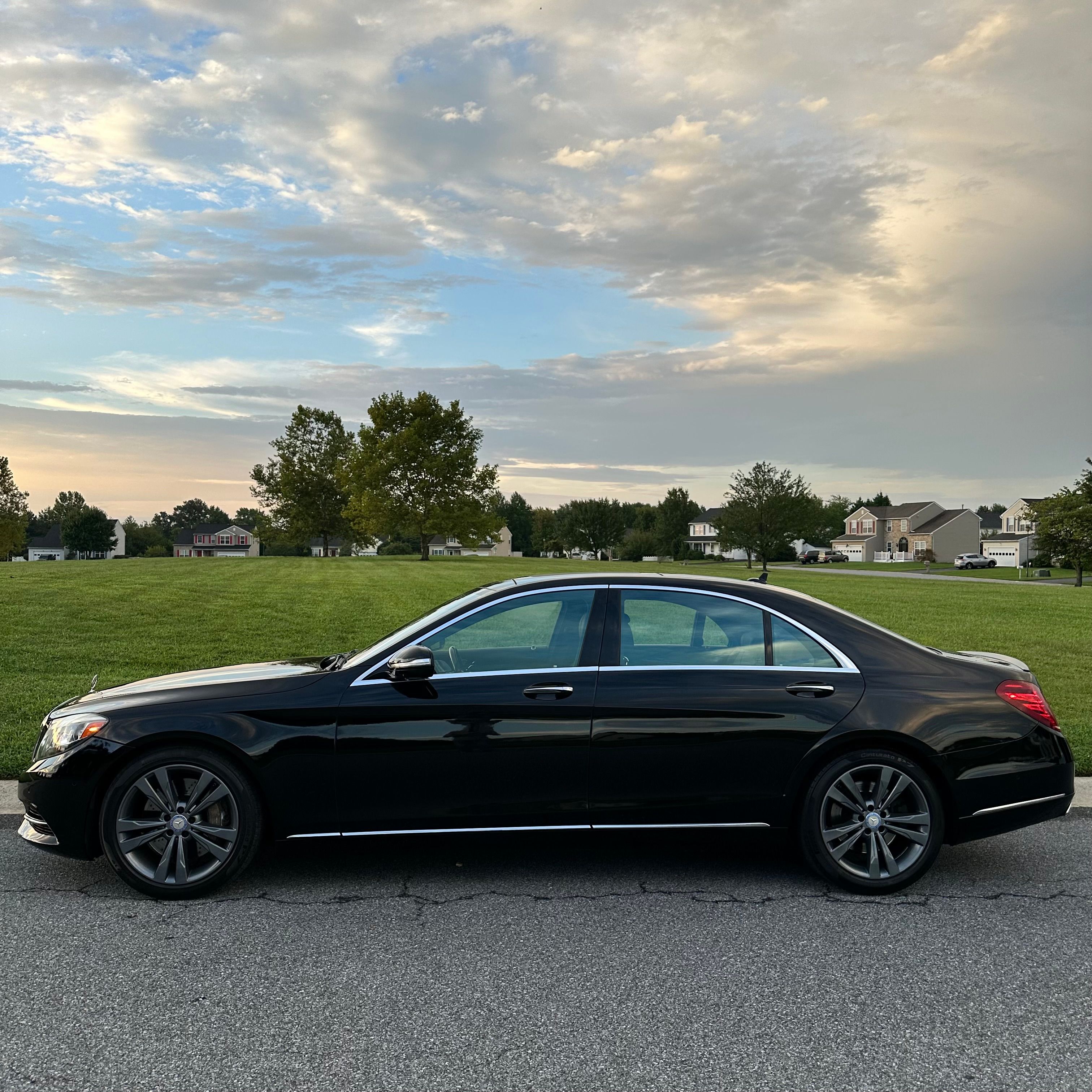 Used 2015 Mercedes-Benz S 550 4MATIC Sedan image 4