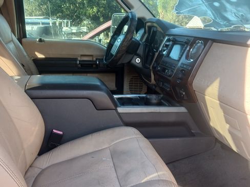 Used 2012 Ford F350 Lariat w/ Lariat Interior Pkg image 2