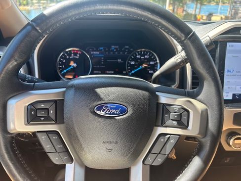 Used 2022 Ford F250 Lariat w/ Lariat Value Package AWD/4WD image 15