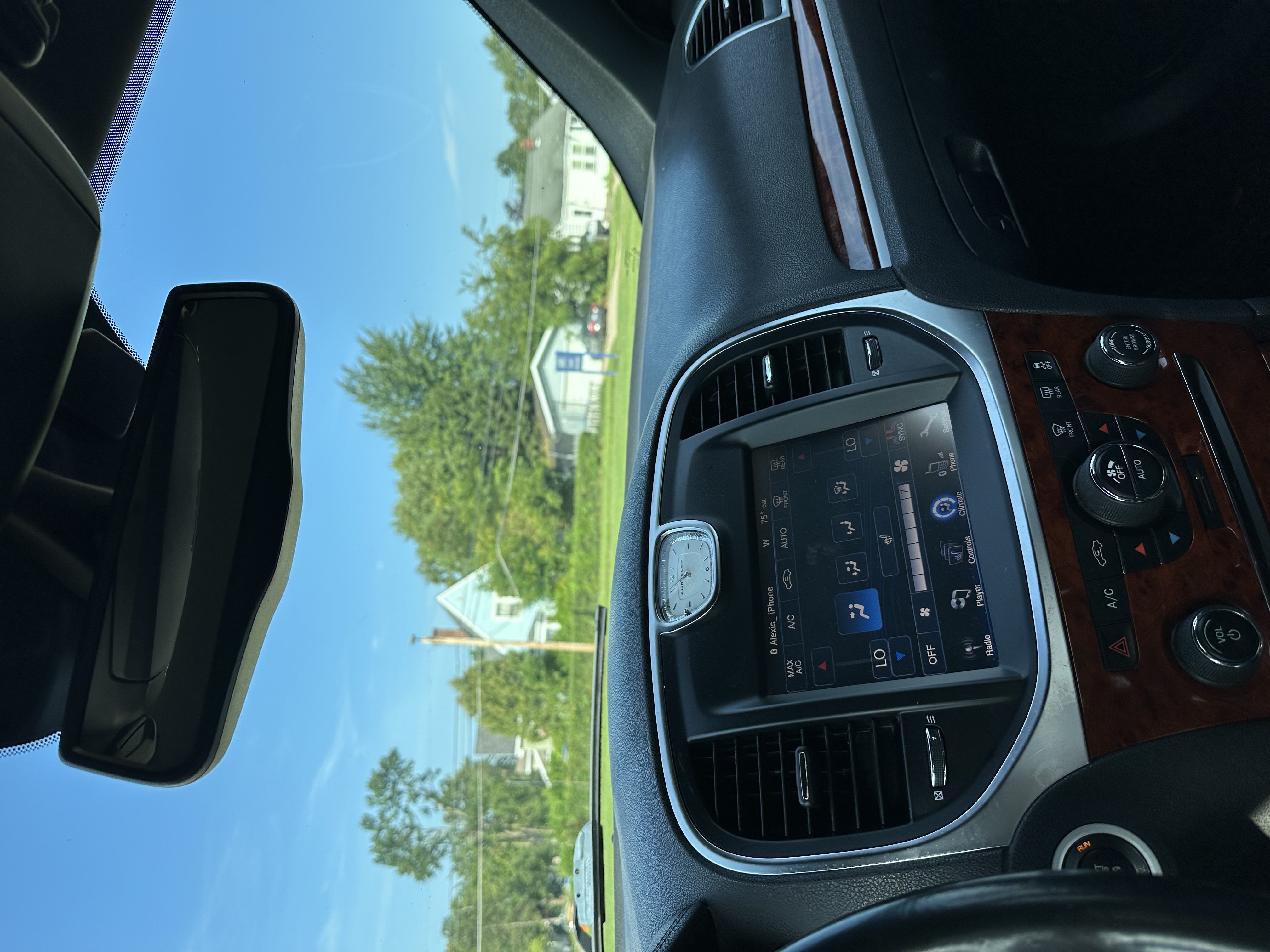 Used 2014 Chrysler 300 AWD w/ Driver Convenience Group image 17